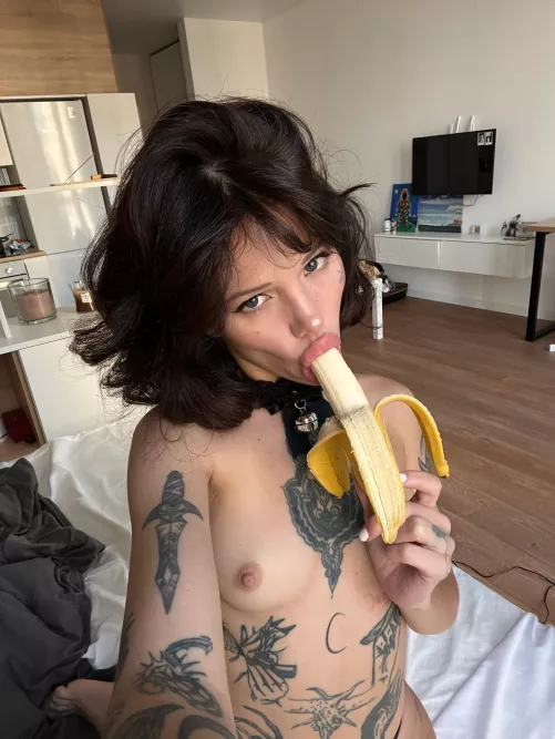 I'm the perfect applicant for your girlfriend position by StrangeSpinachs