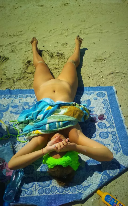 It's not just my ass that's basking in the sun😎😎 by olivialoveb