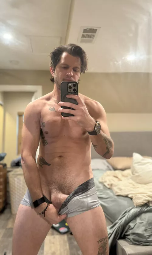 Late night bulge by DonkeyDongDoug420