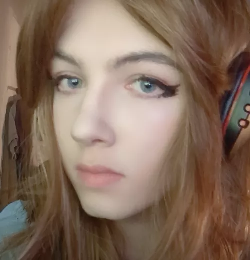 More makeup now 😘 by apehead60