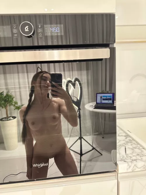 My little sweet body looks so damn hot by axleroyal