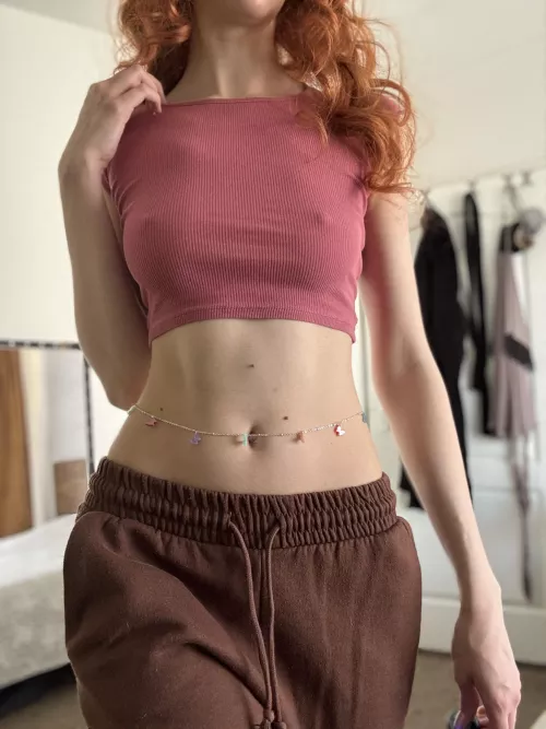 No bra needed for this girl by long-legzzz