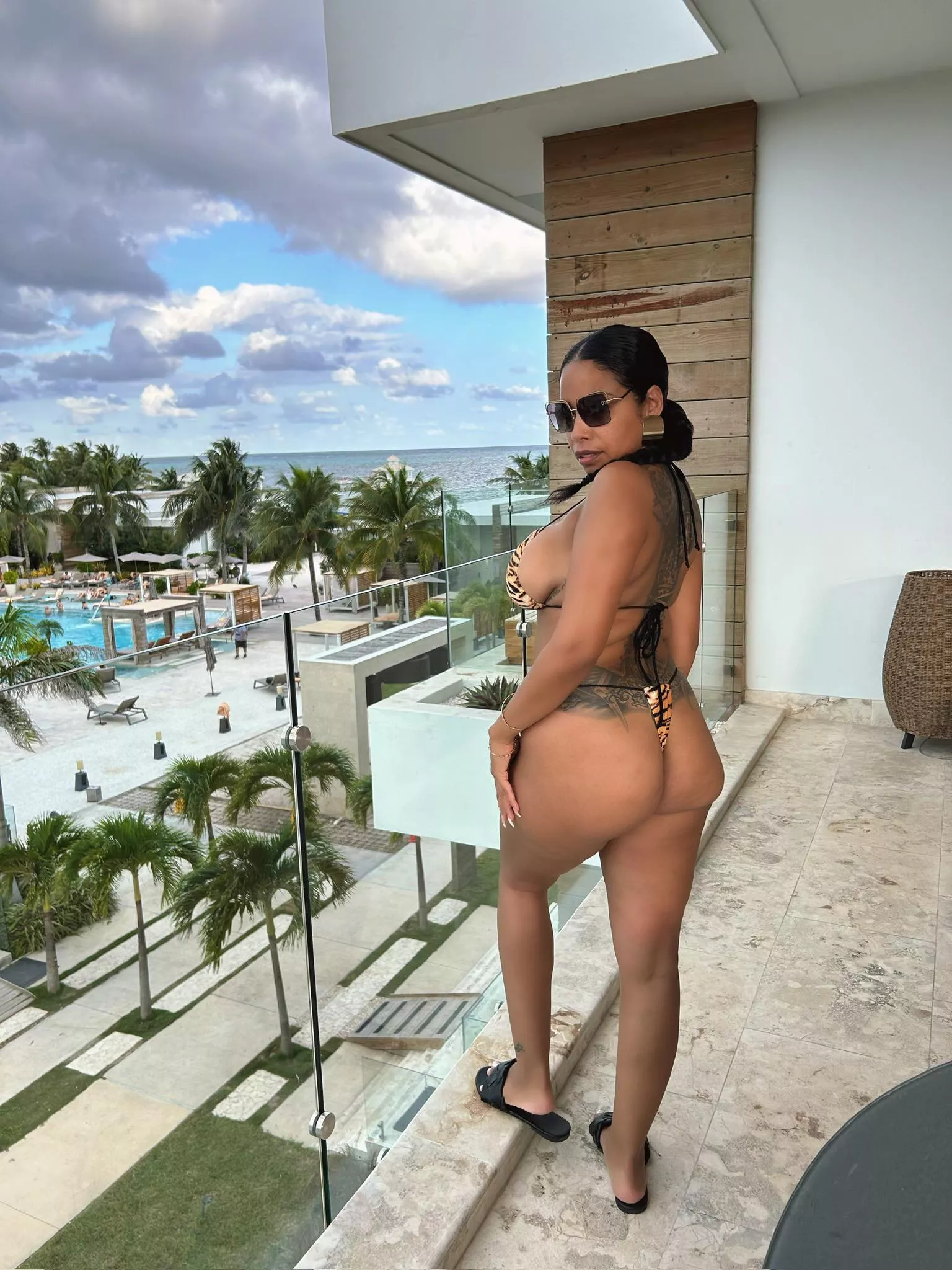 So you can do what you want with this wife posted by CamilaCruzzbb