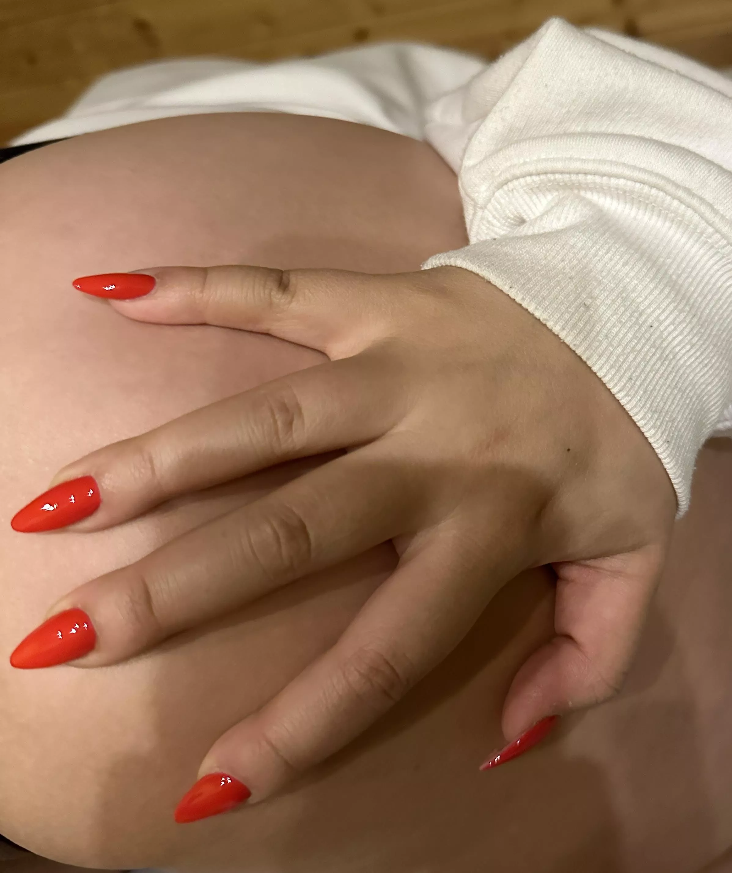 Spanking my ass  posted by FeetndFingersFantasy