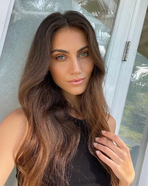 Stephanie Rayner by Ken789gh