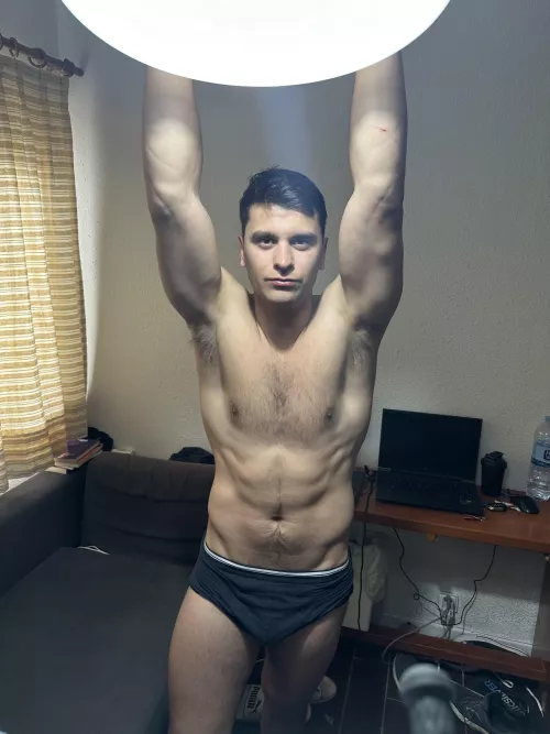 the best armpits and dominant male you will see today🔥😈 by realisiwak