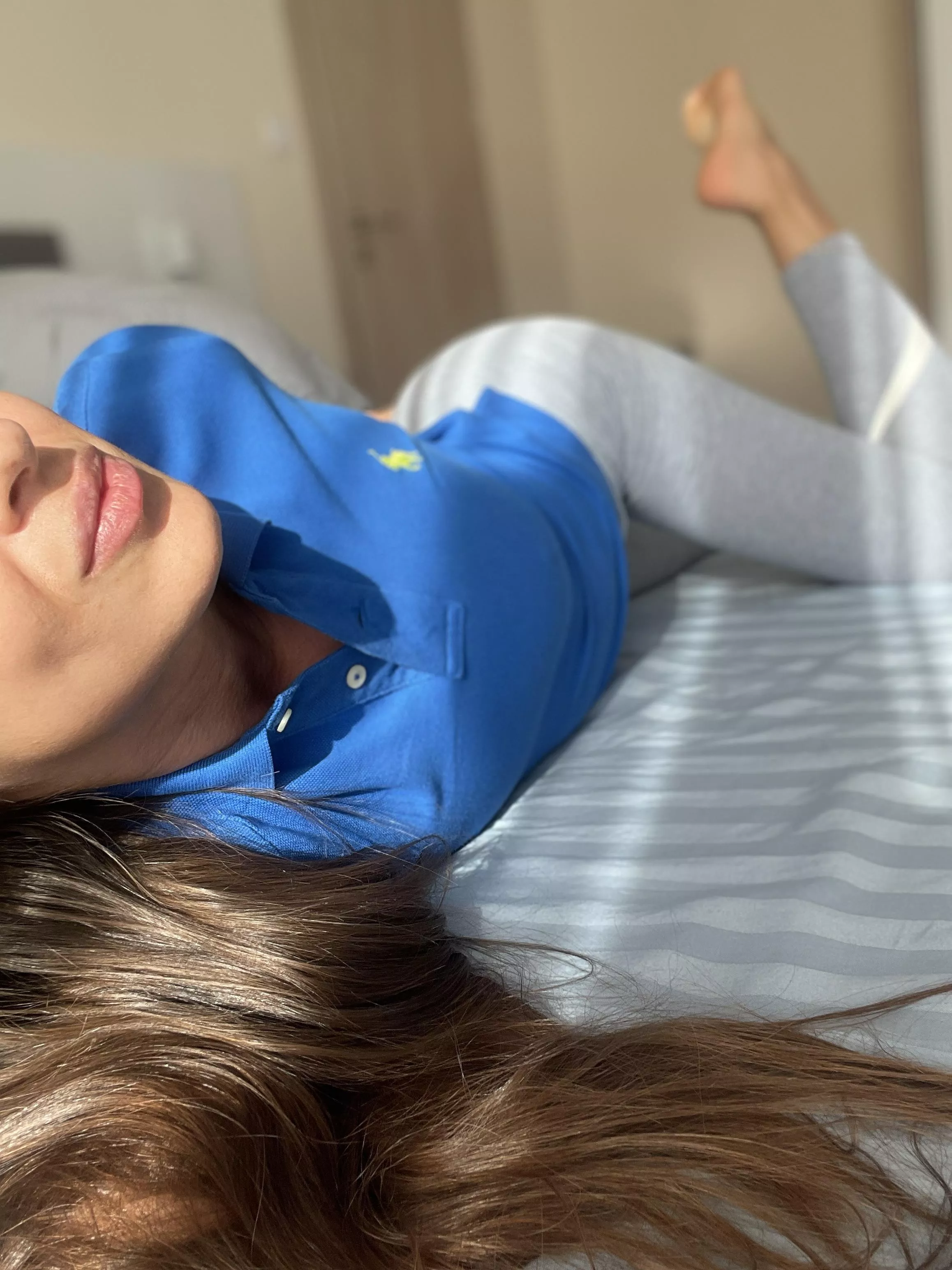 The tights are tight enought? What would you do now if I was on your bed now? posted by TheClassyGoddess