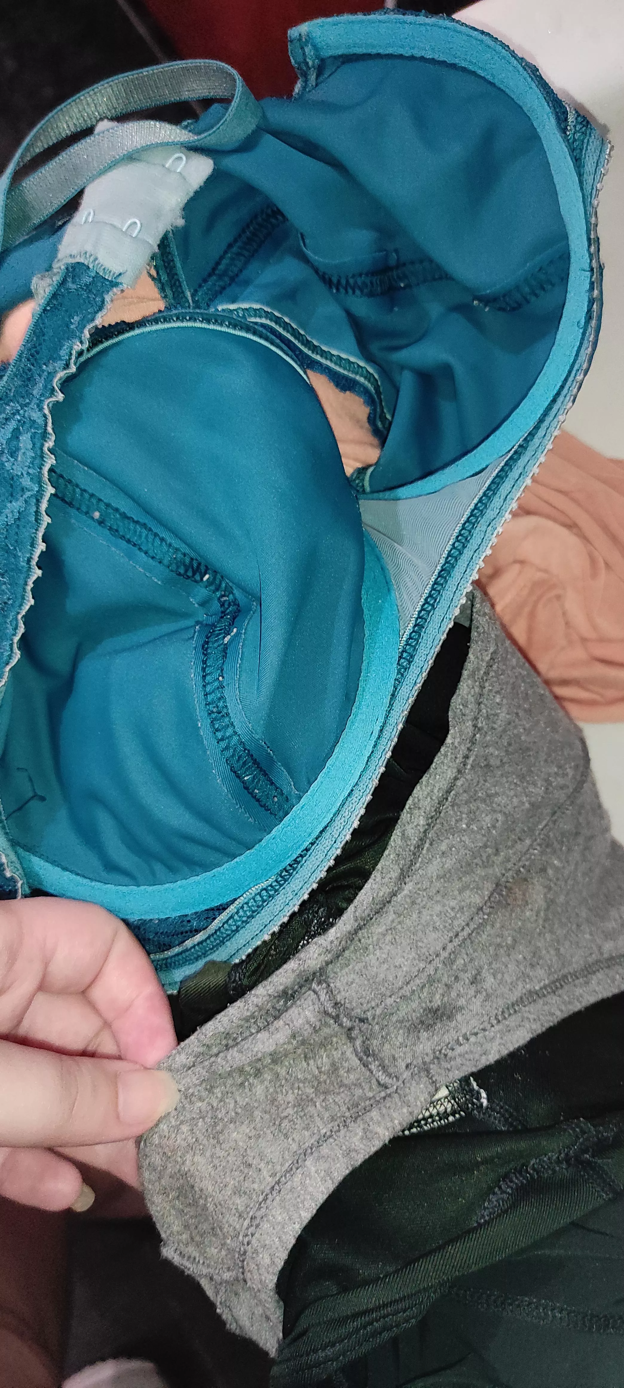 Used clothes posted by Elecktraaa