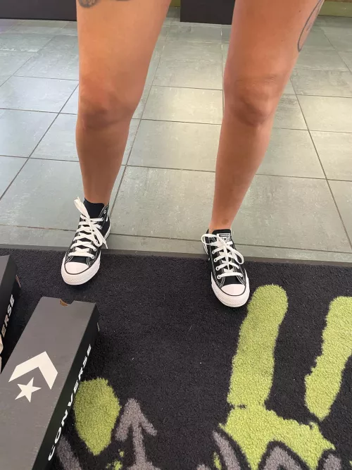 Which one should I get  by Feetintexas