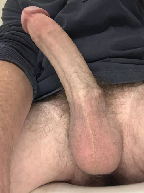 Wish some horny cock would walk in on this! by Dirtypervert135