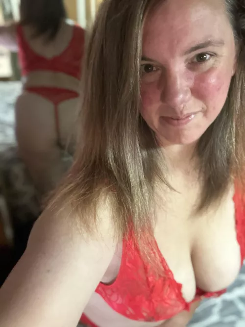 Women are just better with some curves aren't they by LassieCanon