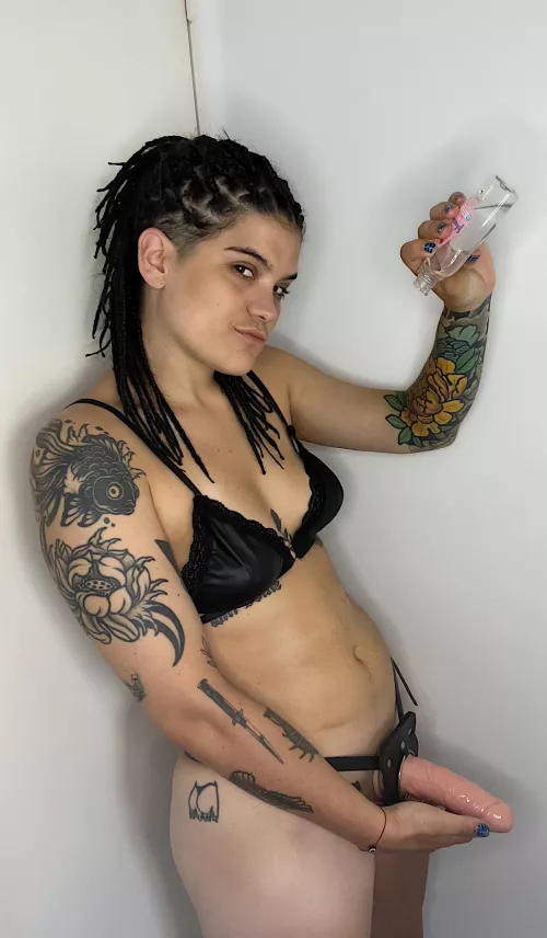 Would you let a girl like me fuck you on the first date? by yourdomeKen