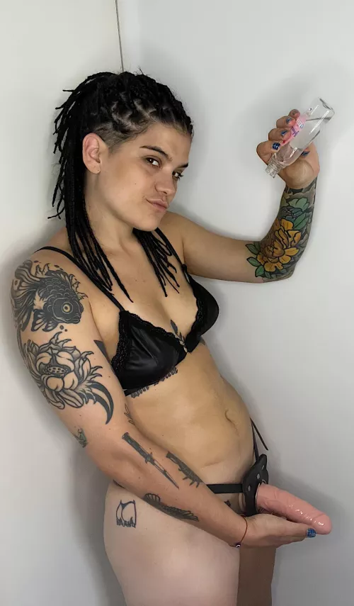 Would you let a girl like me fuck you on the first date? by yourdomeKen