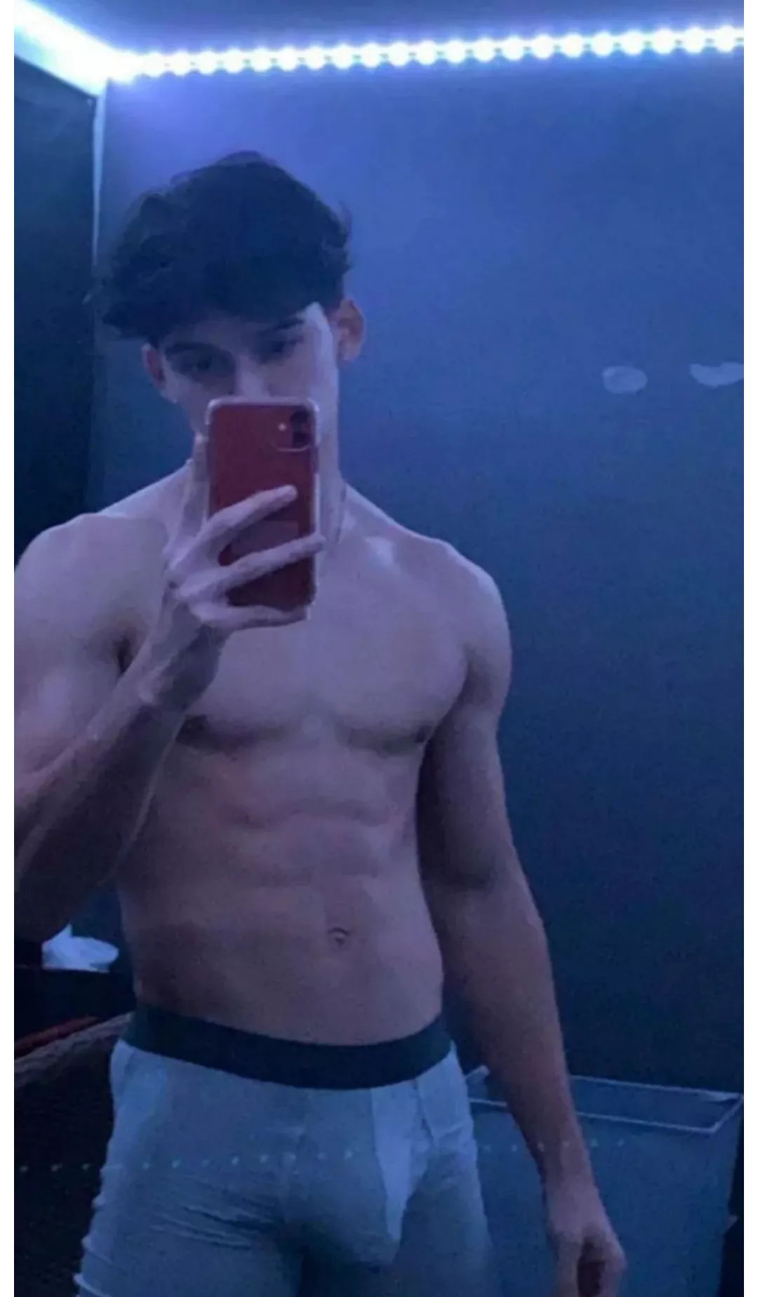 19, FIT guys hmu w a pic for snap ++muscular ++abs posted by CandidatePristine130