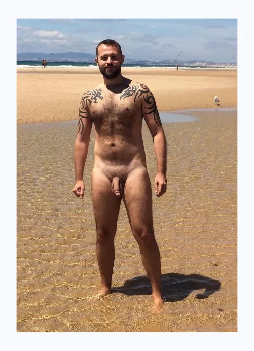 (40) Hry Guys by FullSupermarket1666