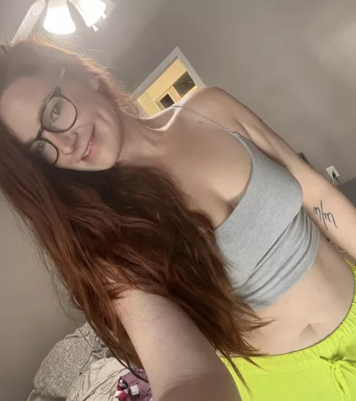 A comfy crop top makes great pajamas! Sweet dreams all😴💤 by wild_eagerness22