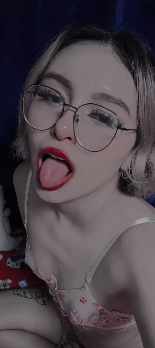 ahegao while i suck you or while you fuck me? 💖 by LilDanna_OF
