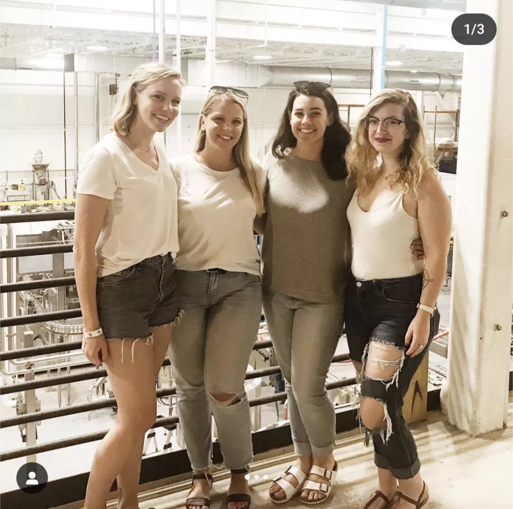 Blonde or brunette? posted by LingonberryBorn8043