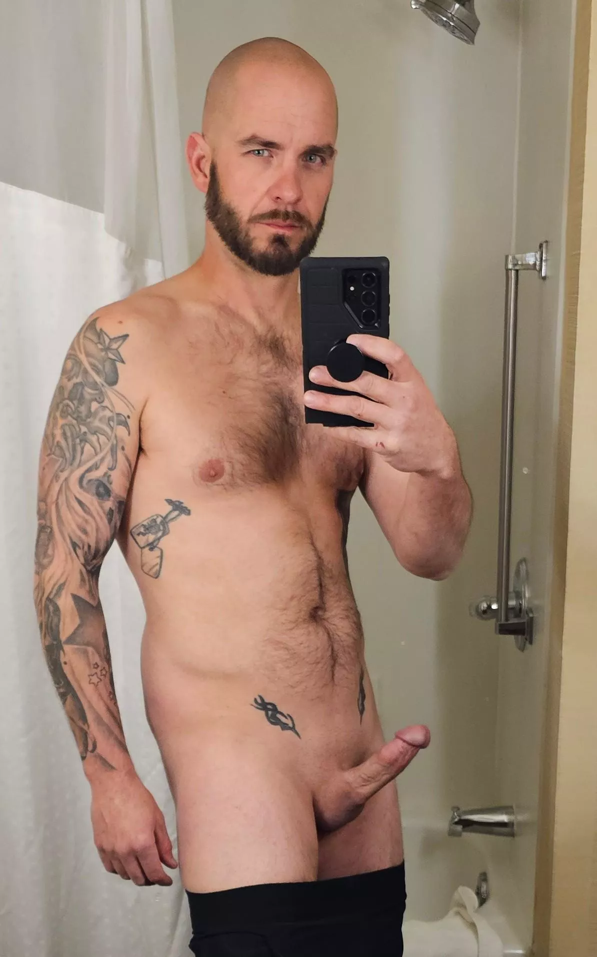 Bored and Horny...a dangerous combo! posted by Urnextdoorneighbors