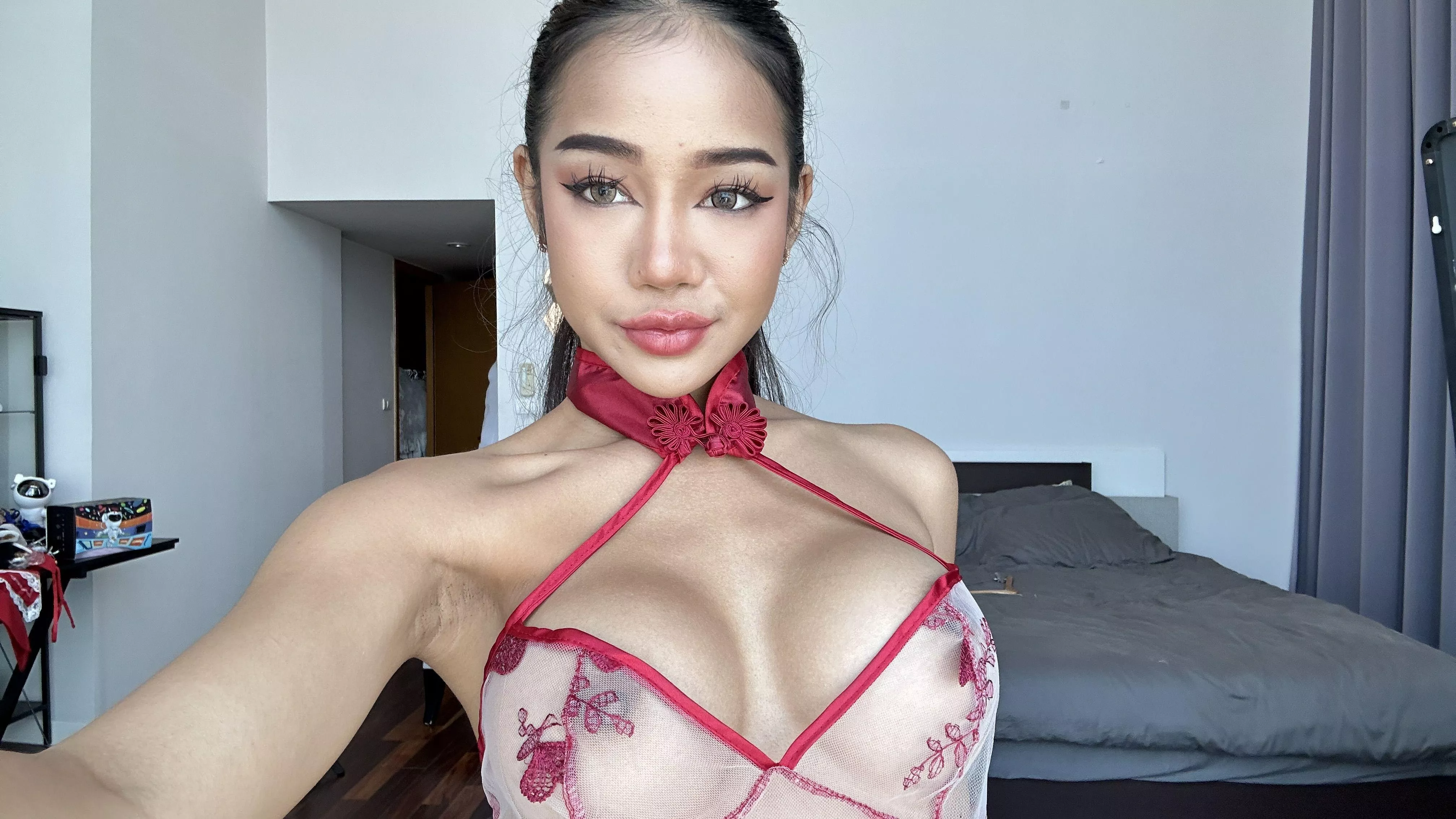 Can't resist these low hanging fruits 🍑🍇 posted by croze_