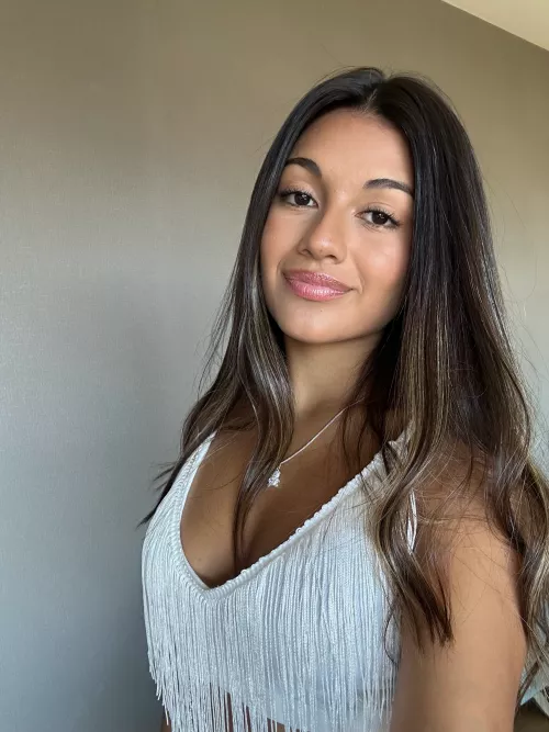 Do you like crop tops that stand out like this one? by linojTTV