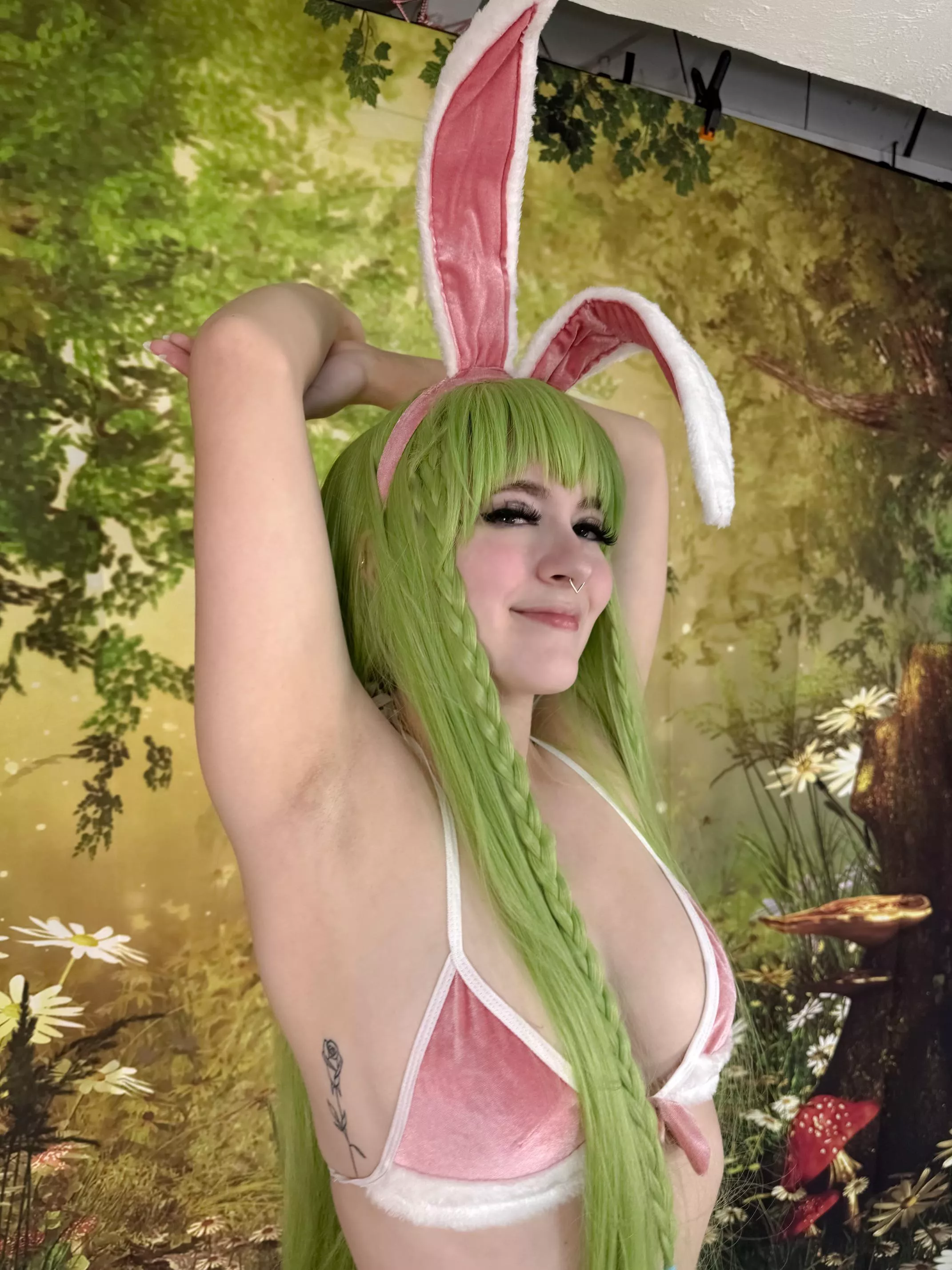 Don’t think I didn’t see you trying to peek posted by Hikari_Scar