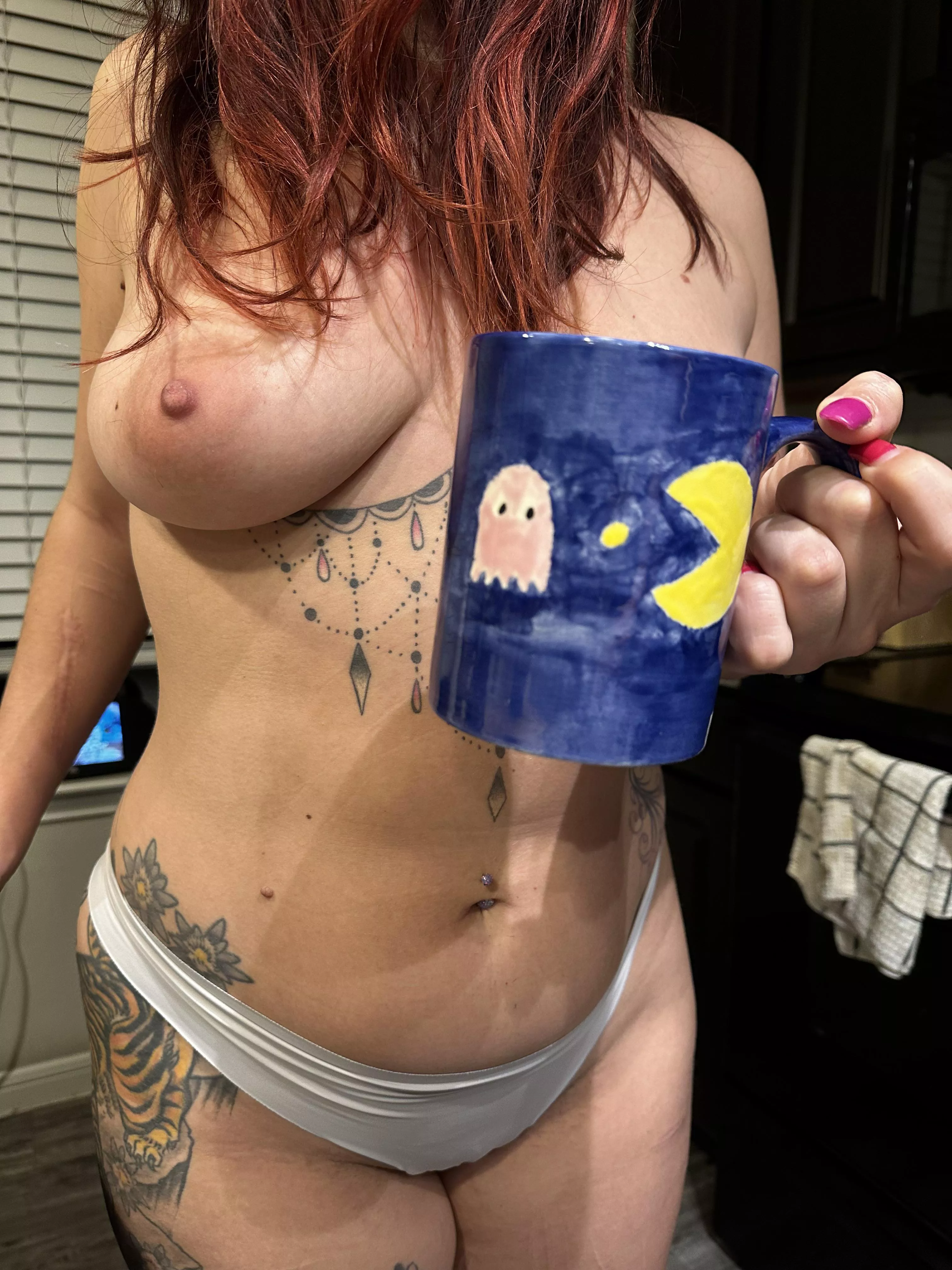 Eat me up like Pac-man! [f] posted by toraodyne