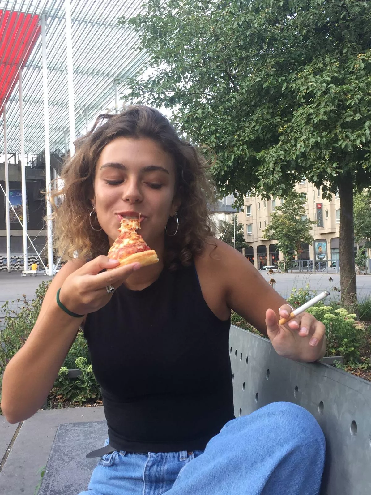 Eating is no reason to put down your cigarette  posted by darkpoetries