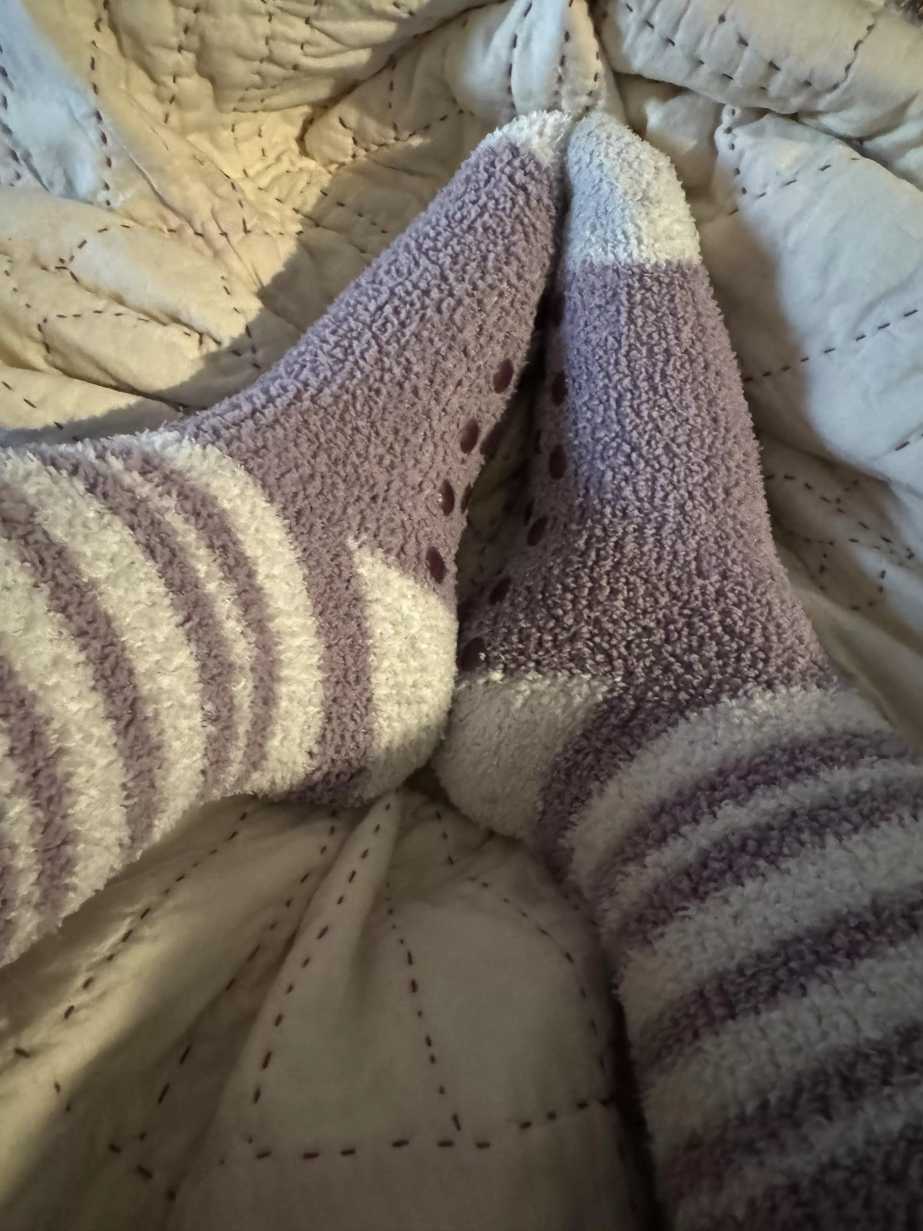Finally lotioned up with my fuzzy socks after a long week of work🥰 [F] posted by baddiebluecollar