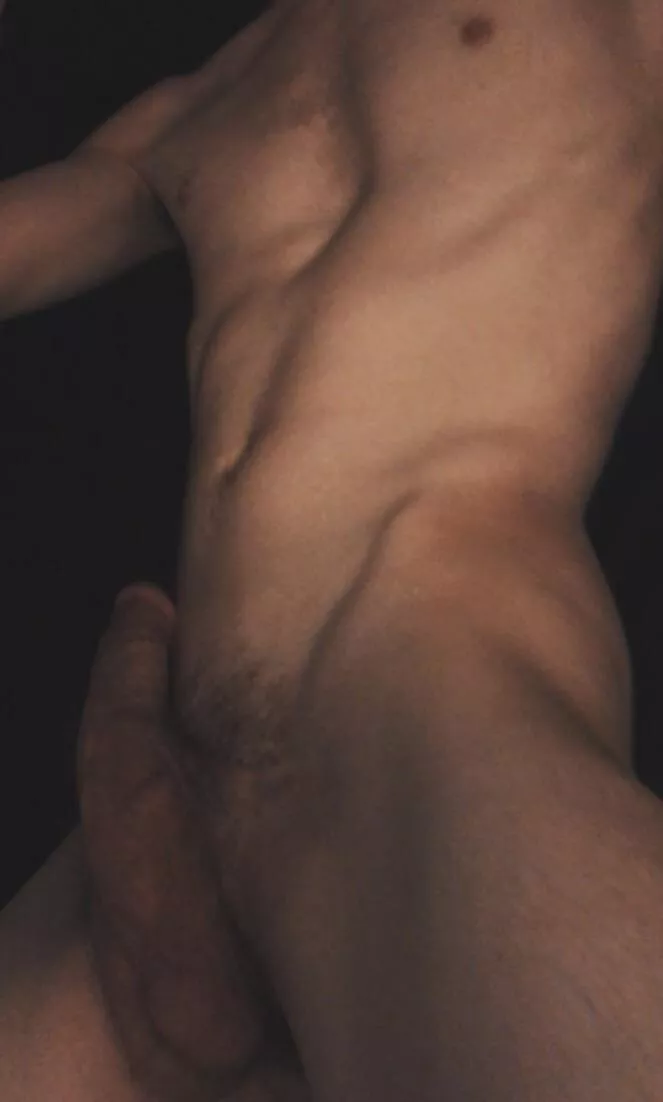 Fully naked in bed posted by sir_priv