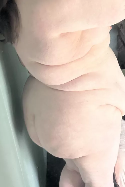 Grab my folds by fatninabbw