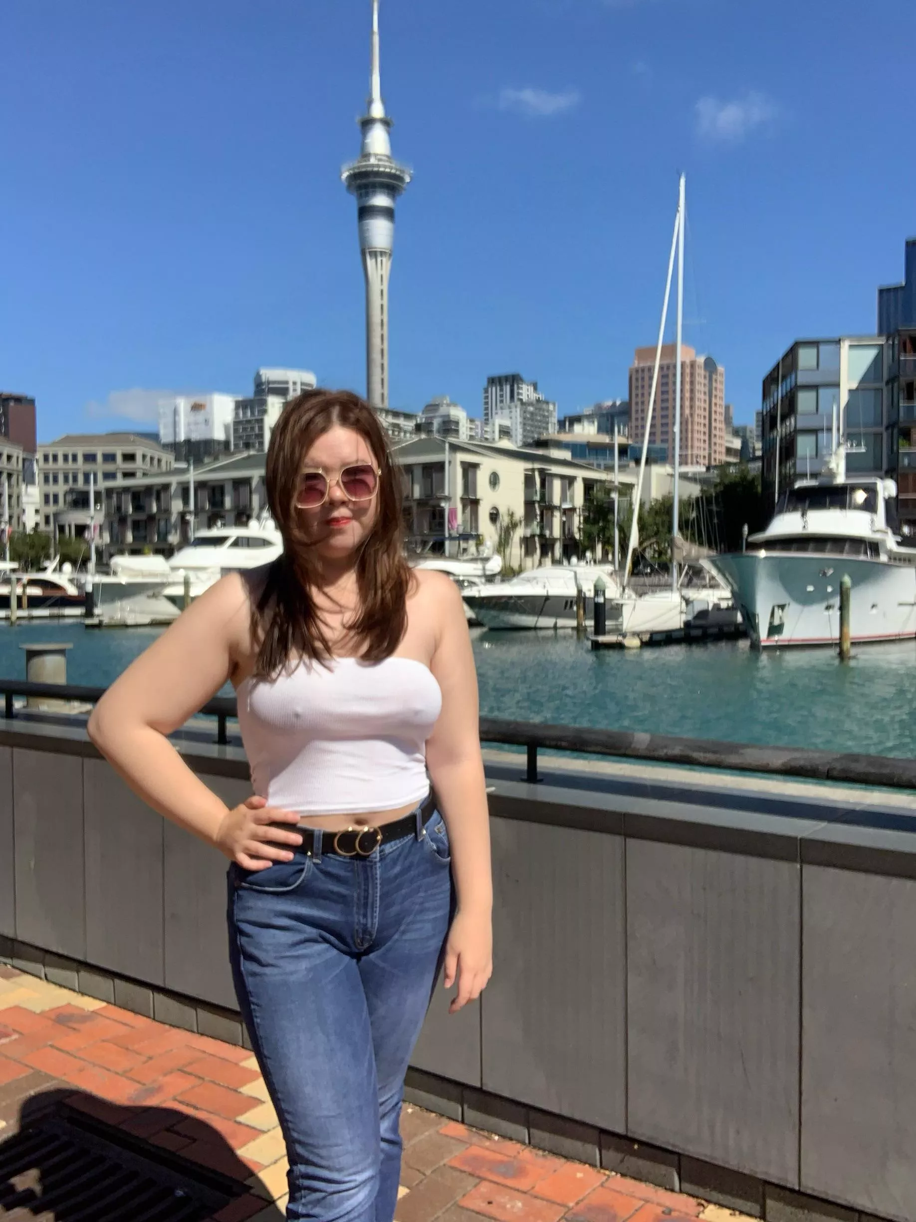 Hello Auckland 👋🏻 posted by wishcockroachextinct