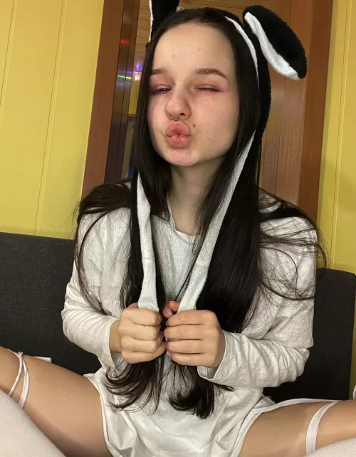 I am hot aren’t I by QueenOfLusst