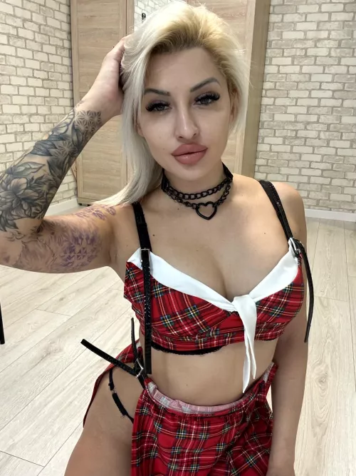 i guess only the leash is missing, cuz i am too likely to misbehave by favorable_reader