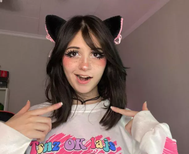 I heard younger girls are your type, do I fit in by Pair-Worried