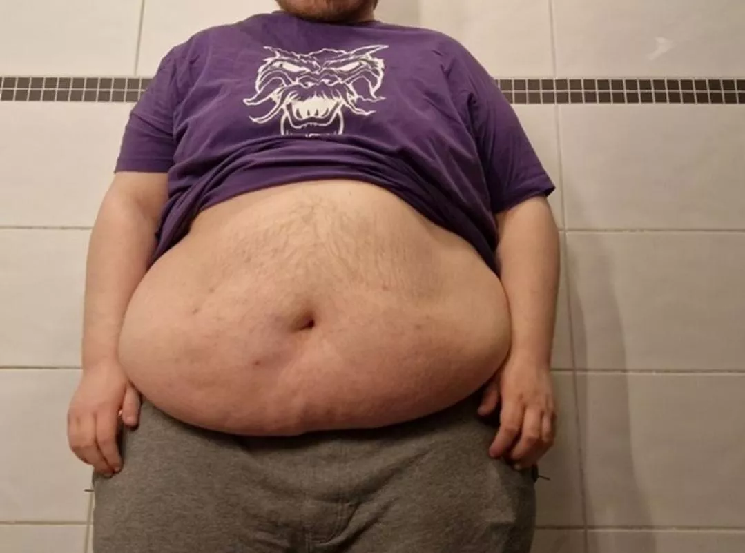 I love showing off my body :) posted by StockMeringue7