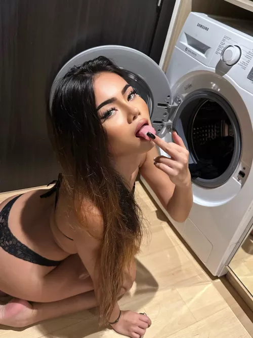 I wanna send nudes to random men, leave a ❤️ if you're game by stunning_spoiler