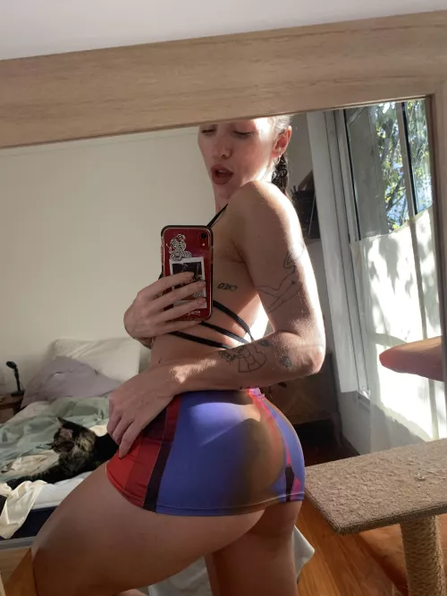 Is it ok if i go party like this tonight papi? by munek_piol4