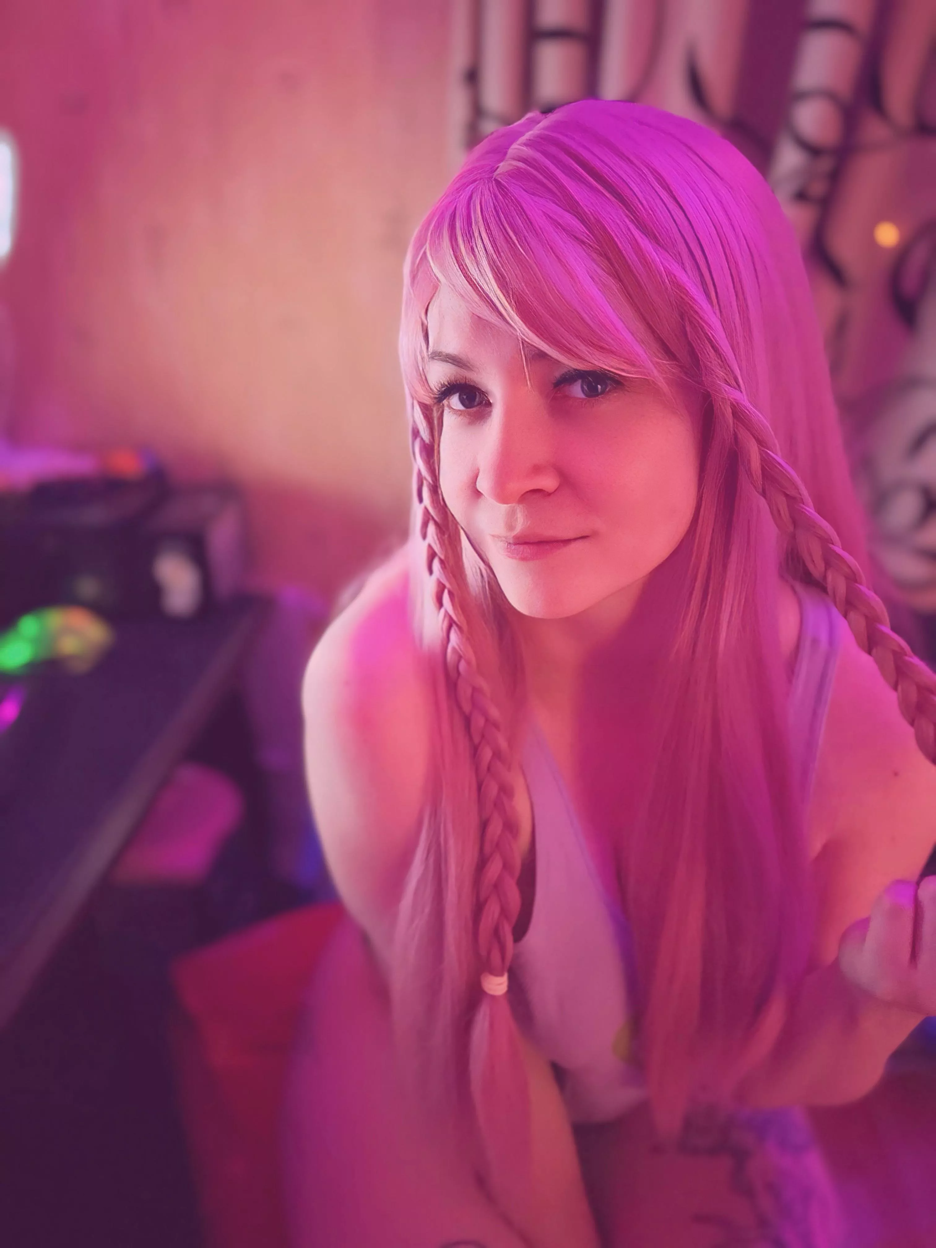 It's my turn to play 🤗 posted by Candy_Neon