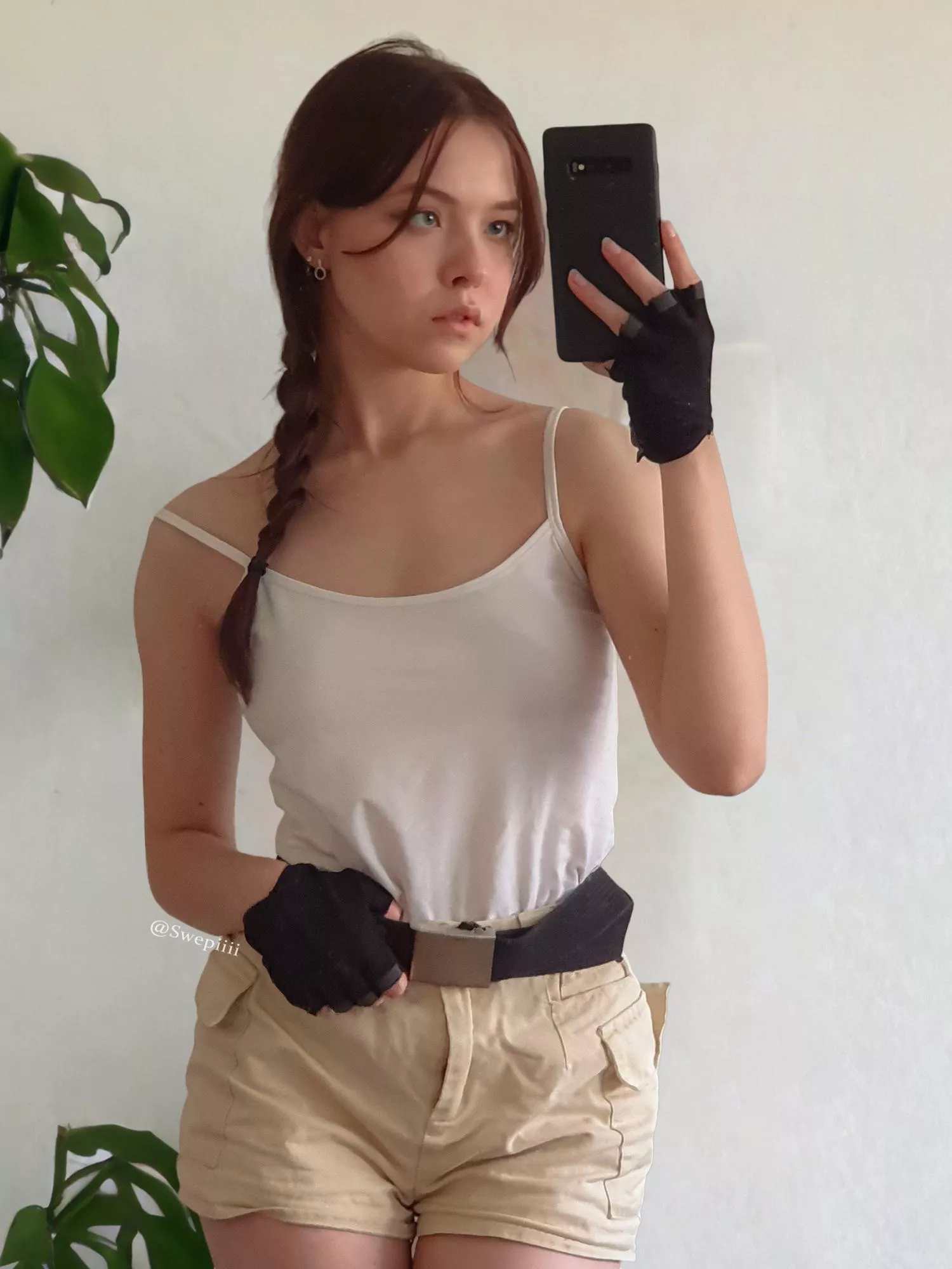 Lara Croft cosplay (Swepi) posted by Swepiiii