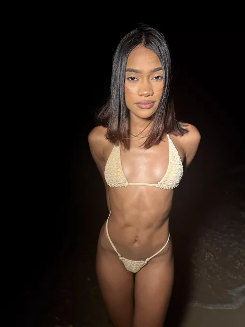 Late night photo shoot. Makes me hot!! by Daecorum