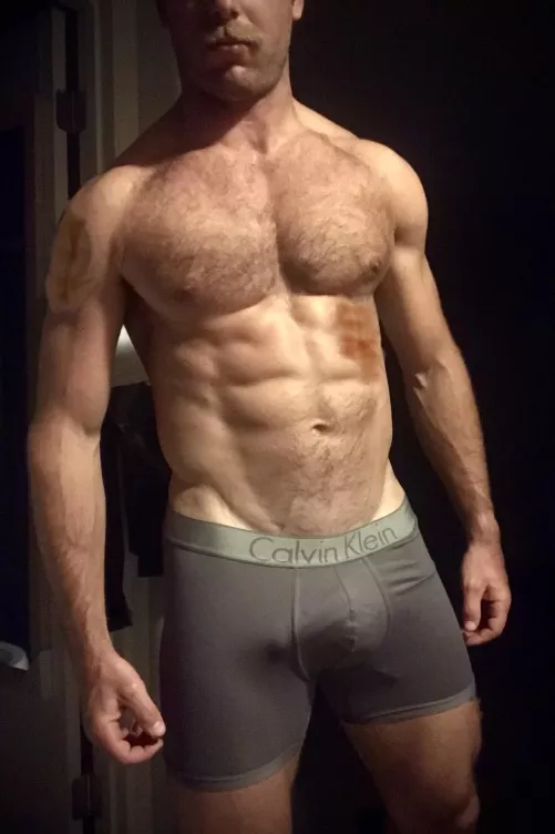 Let me distract you from your Easter Saturday night by edgeme123