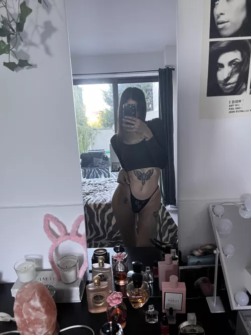 Safety first by Roxenne_Xo