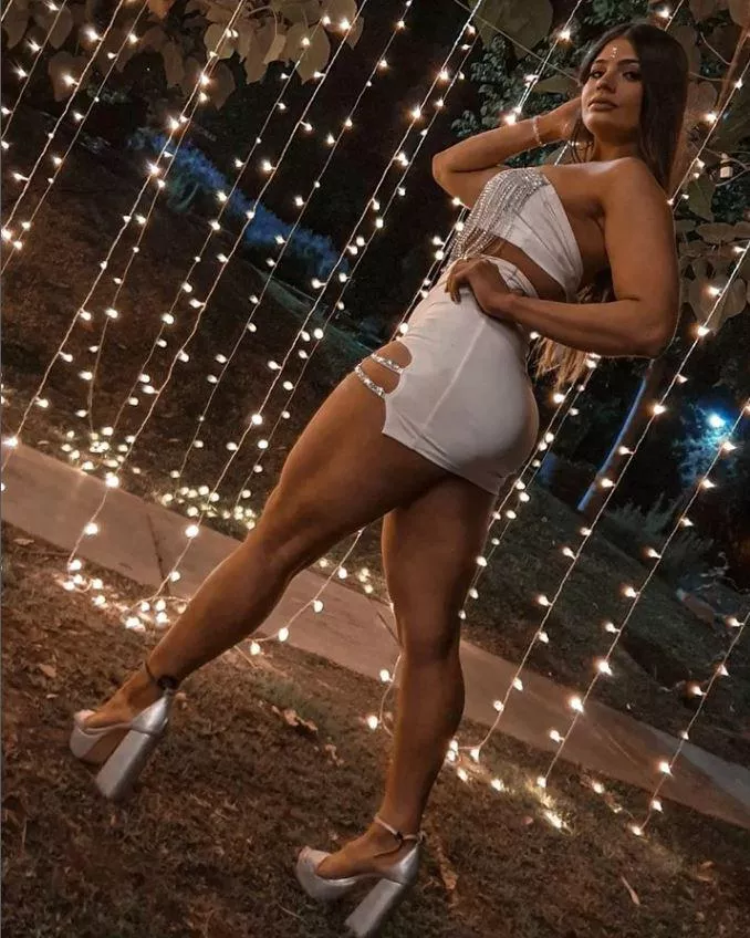 Say hi if you’re hard rn posted by only_shay