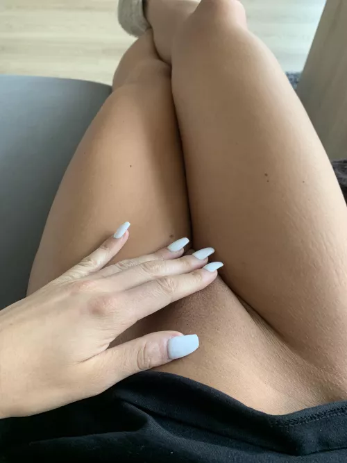 Watch me while I am playing with myself😈 by lovelybeautyx