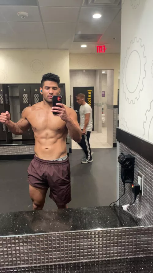 Wish I had some one to play with 😢 by Dangerous-Log4649