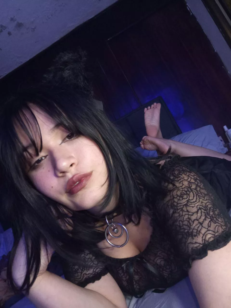 Would you adopt me and take me home 🖤🐾 posted by Ill-Interaction-7518