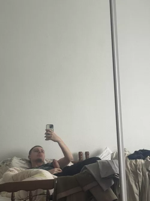 18 recently started jerking off for the first time, come pm by SnooDogs4293