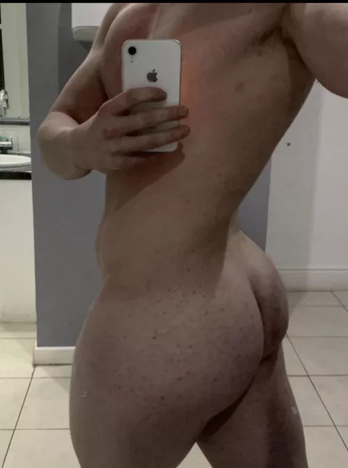 Am I getting too thicc? 😩 by Rude-Alternative-915