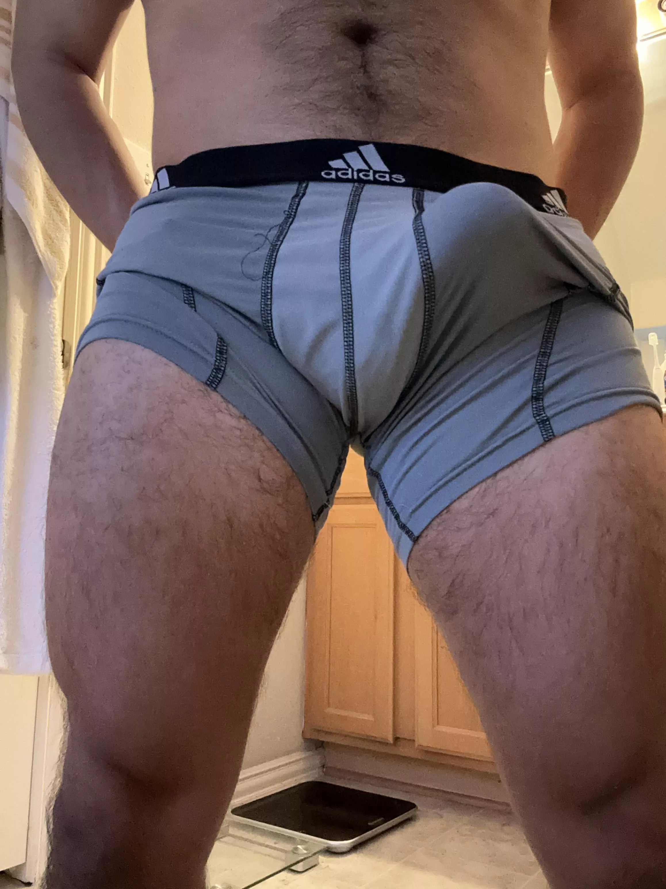 Any moms who like a good bulge? posted by ThrowawayTX_3117